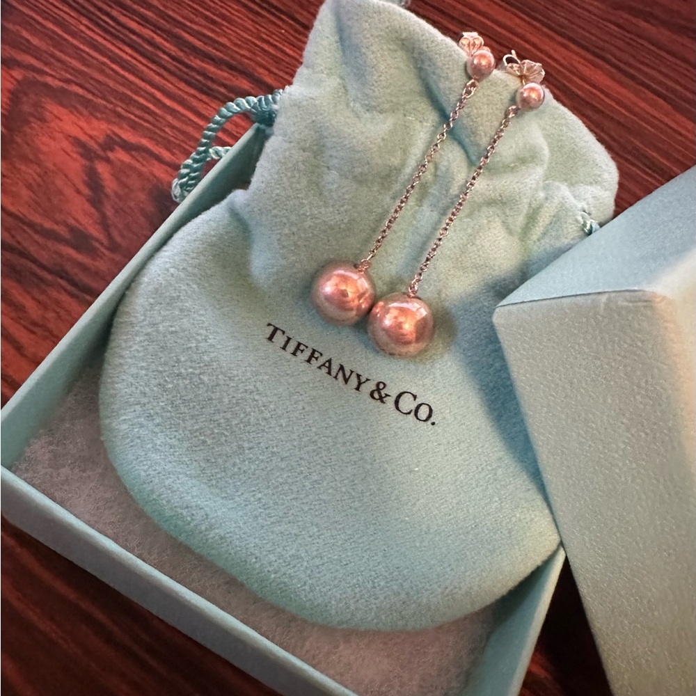 Dangling Tiffany silver earrings